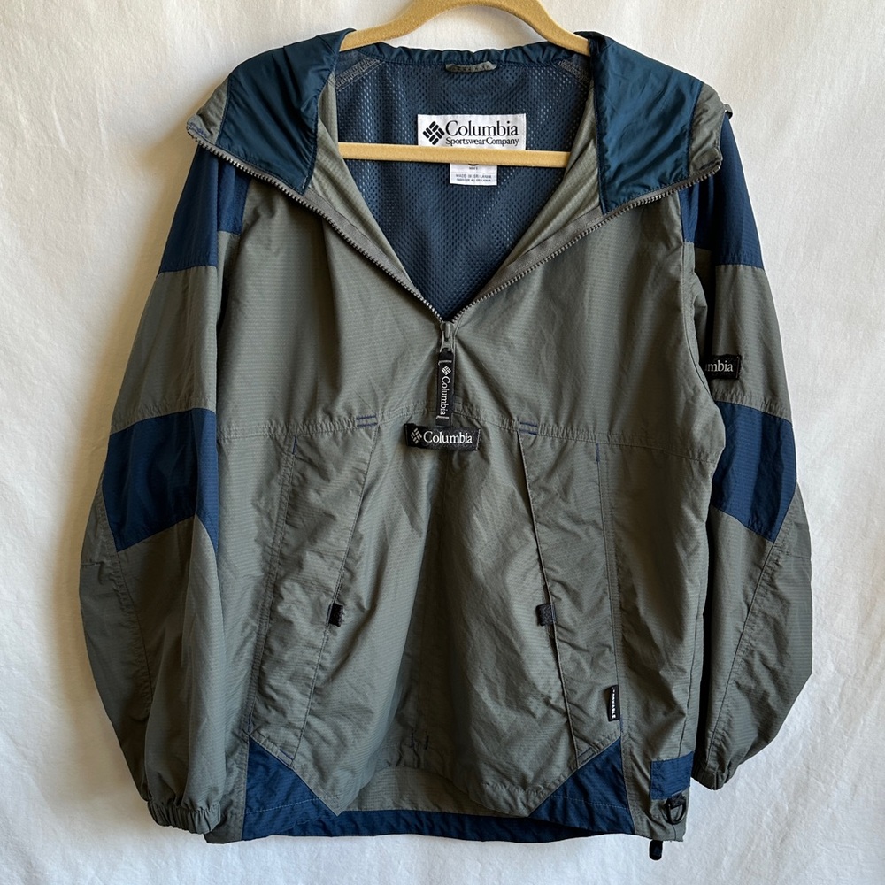 Columbia Sportswear vintage men’s green-gray and navy hooded pullover jacket, S